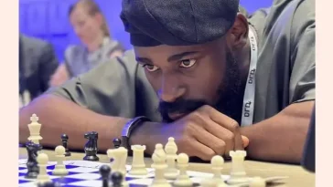 Guinness World Record: Atiku, Sanwo-Olu send message to Nigerian chess master, Tunde Onakoya